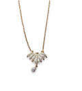 collar en figura de murcielago